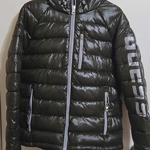 Guess Women's Fall Green with Pink Lining Puffer Jacket Size Small - Picture 1 of 9